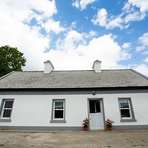  Holiday home Mary's Cosy On The Wild Atlantic Way